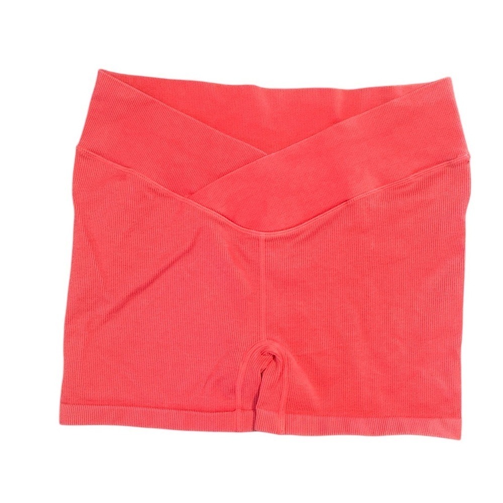 JoyLab 3” ribbed crossover waist band high rise bike shorts‎ coral color